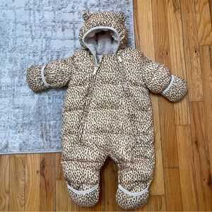 Gap Baby 0-6 months snowsuit primaloft fleece lined leopard print (w3635)